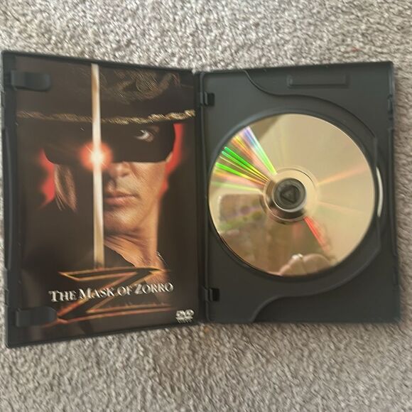 “The Mask of Zorro” Special Edition DVD! - Picture 5 of 8